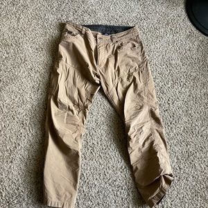 34/30 Kuhl konfidant air pants